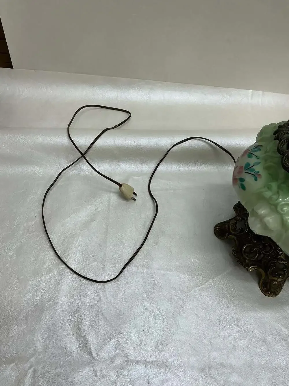 Vintage Gone With The Wind Parlor Lamp Lion Head Relief Hand-Painted Roses